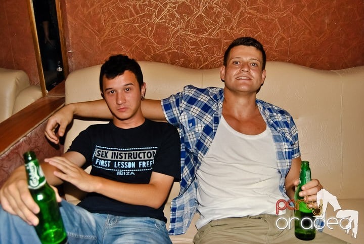 Petrecere de sfârşit de săptămână în Seven, 