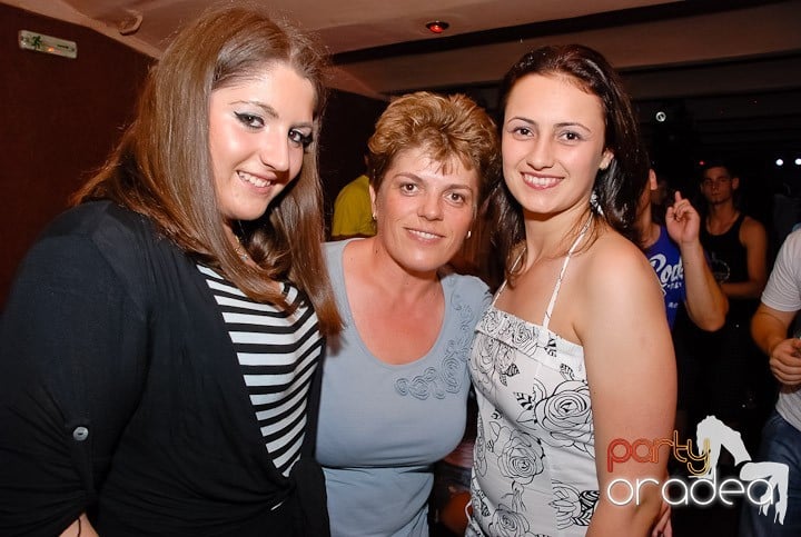 Petrecere de sfârşit de săptămână în Seven, 