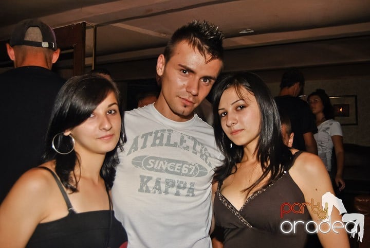 Petrecere de sfârşit de săptămână în Seven, 