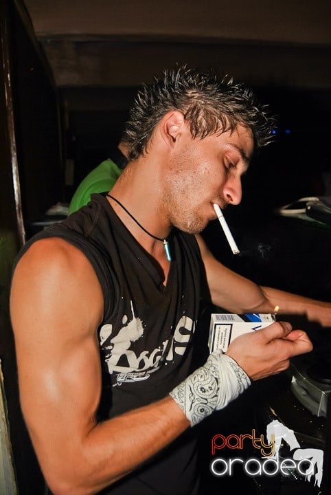 Petrecere de sfârşit de săptămână în Seven, 