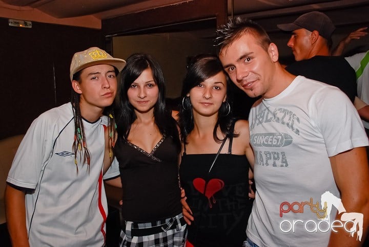 Petrecere de sfârşit de săptămână în Seven, 