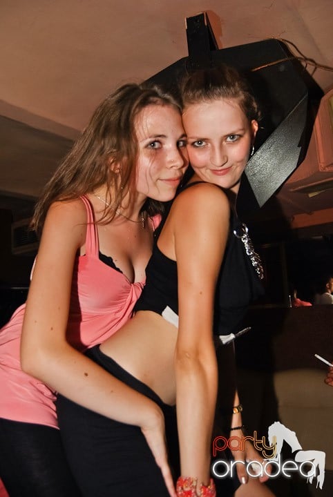 Petrecere de sfârşit de săptămână în Seven, 