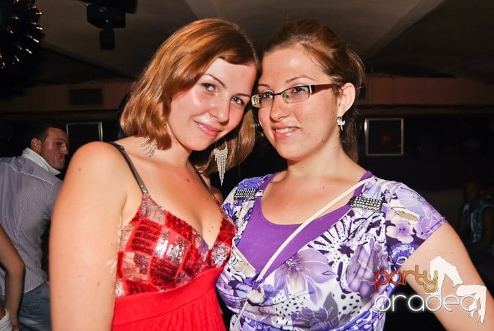 Petrecere de sfârşit de săptămână în Seven, 