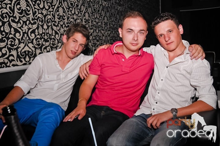 Petrecere de zile mari în Life Club, 