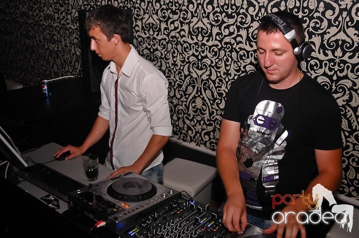 Petrecere de zile mari în Life Club, 