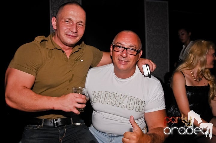 Petrecere de zile mari în Life Club, 