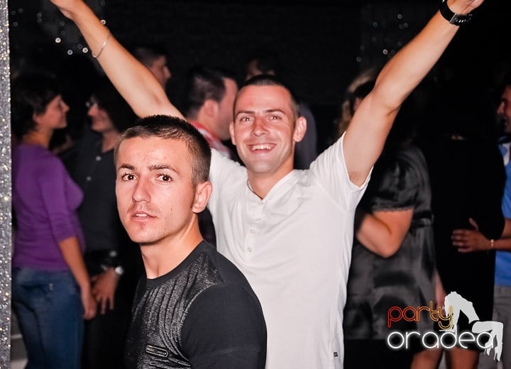 Petrecere de zile mari în Life Club, 