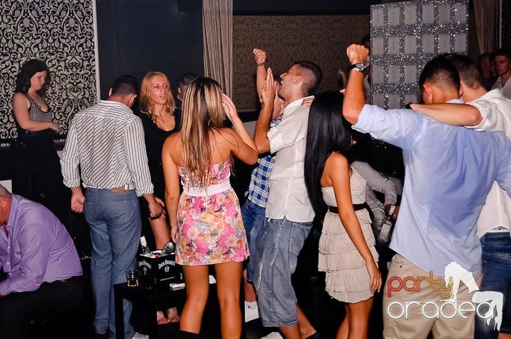 Petrecere de zile mari în Life Club, 