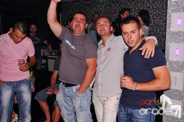 Petrecere de zile mari în Life Club, 