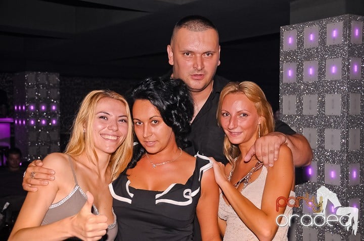 Petrecere de zile mari în Life Club, 