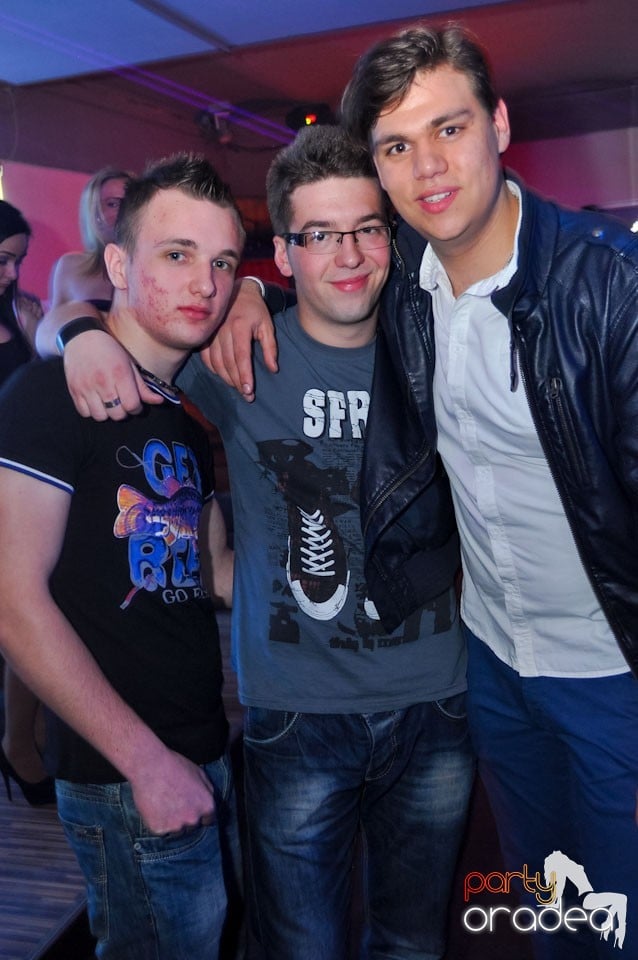 Petrecere de Ziua Bărbatului în Heat Club,