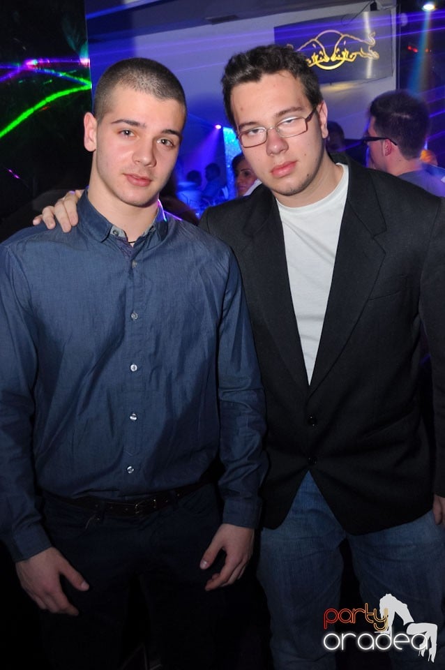 Petrecere de Ziua Bărbatului în Heat Club,