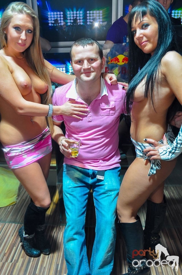 Petrecere de Ziua Bărbatului în Heat Club,