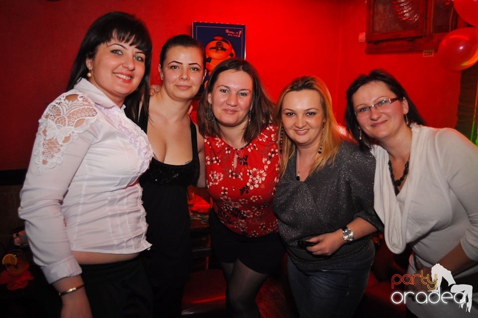 Petrecere de Ziua Femeii în Downtown,