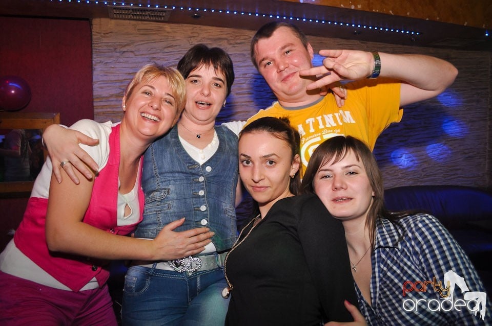 Petrecere de Ziua Femeii în Downtown,