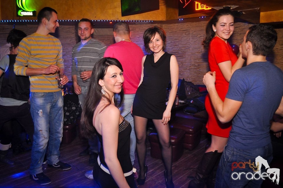 Petrecere de Ziua Femeii în Downtown,