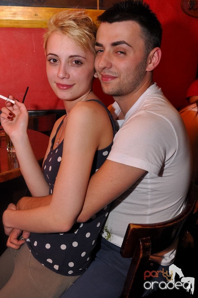 Petrecere în centrul oraşului,
