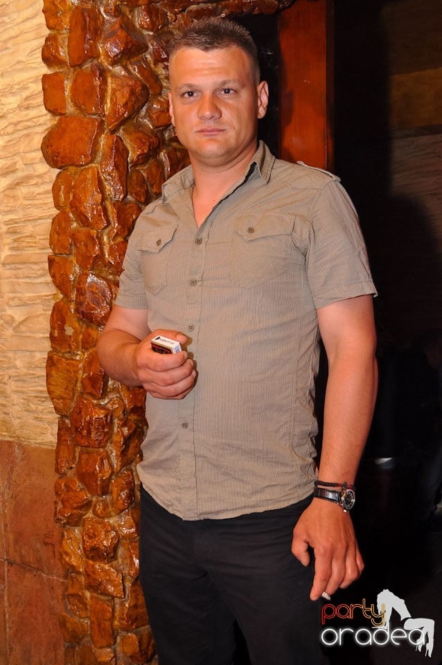 Petrecere în centrul oraşului,