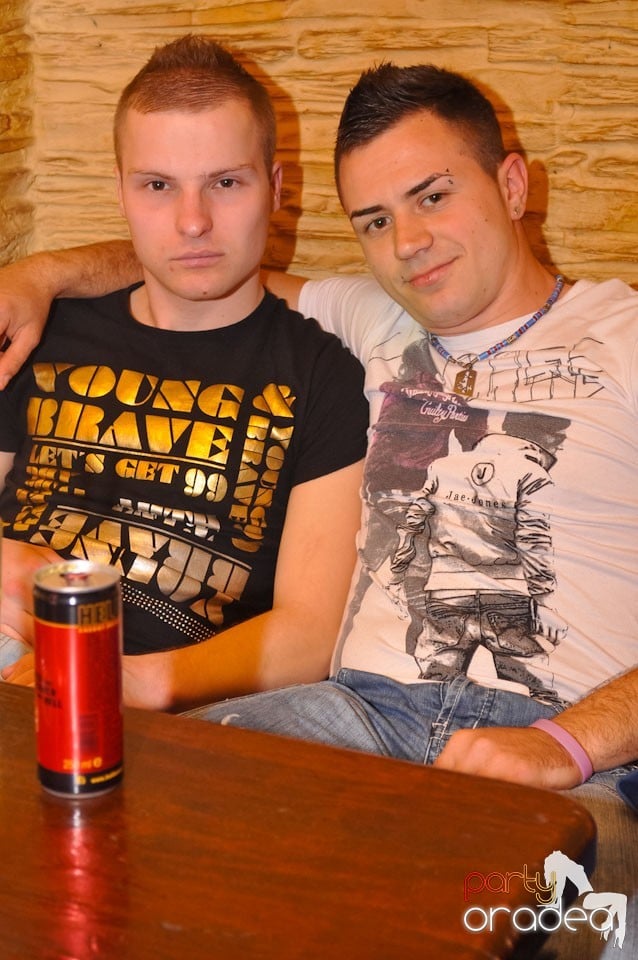 Petrecere în centrul oraşului,