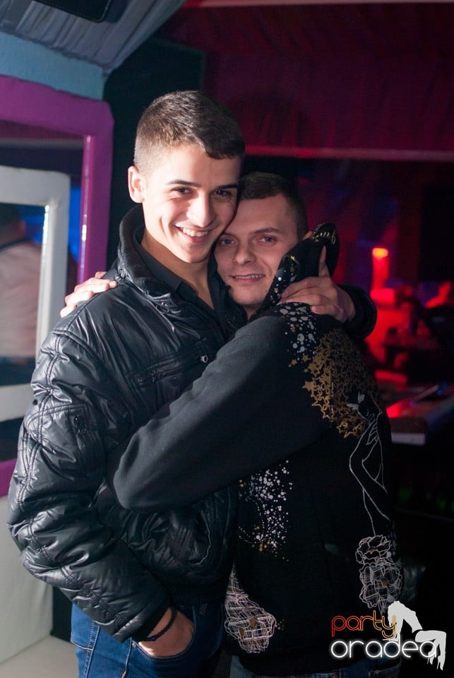 Petrecere în Club Diamonds,