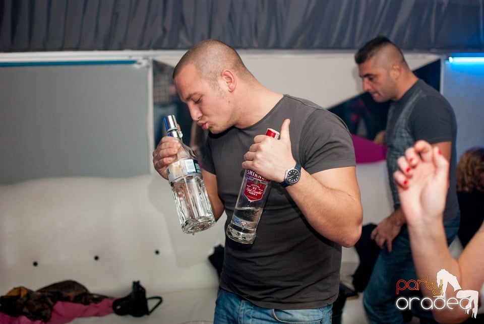 Petrecere în Club Diamonds,