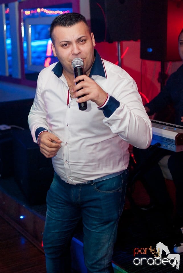 Petrecere în Club Diamonds,