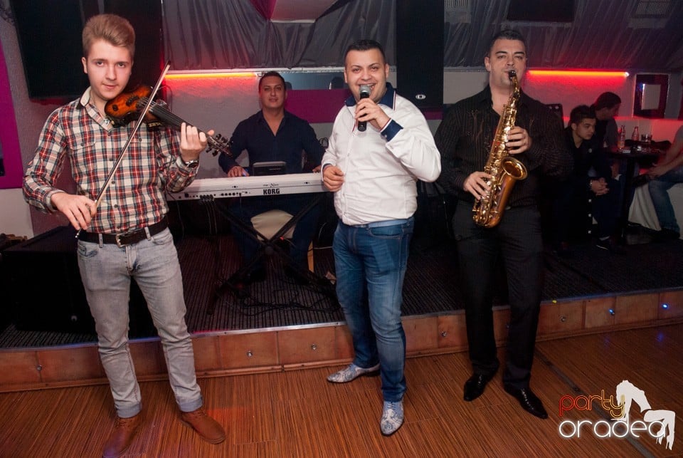 Petrecere în Club Diamonds,