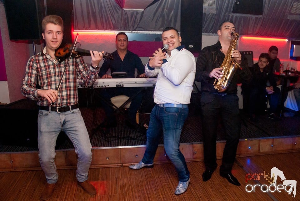 Petrecere în Club Diamonds,
