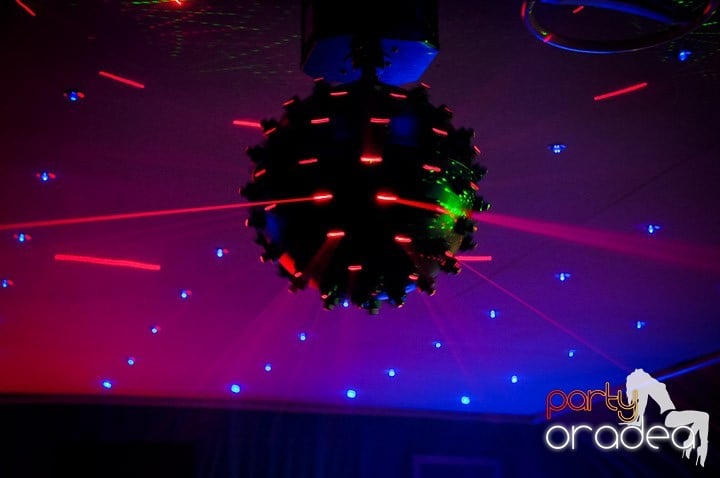 Petrecere în Club Dives, 