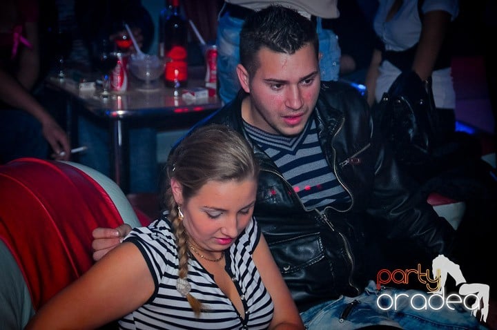 Petrecere în Club Dives, 