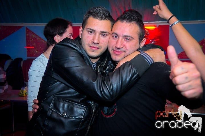 Petrecere în Club Dives, 