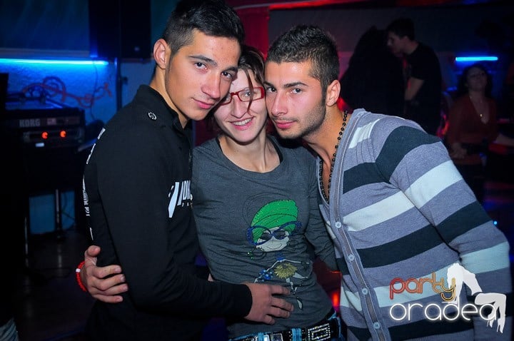 Petrecere în Club Dives, 