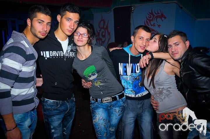 Petrecere în Club Dives, 