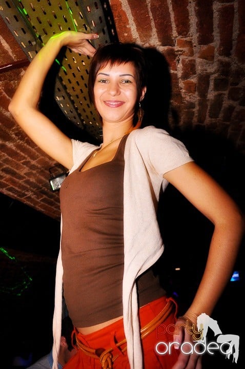 Petrecere în Club Escape, 