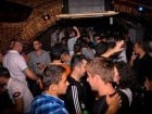 Petrecere în Club Escape