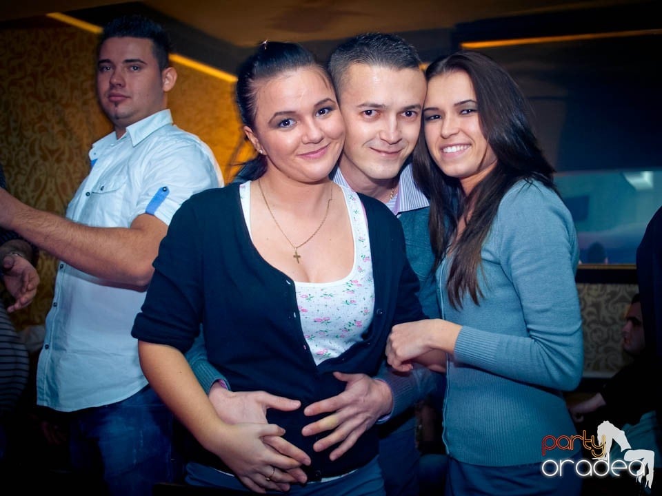 Petrecere în Club Life, 