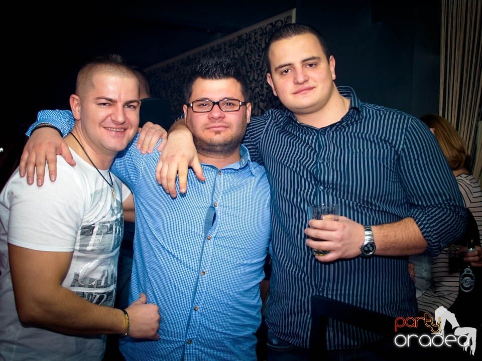 Petrecere în Club Life, 
