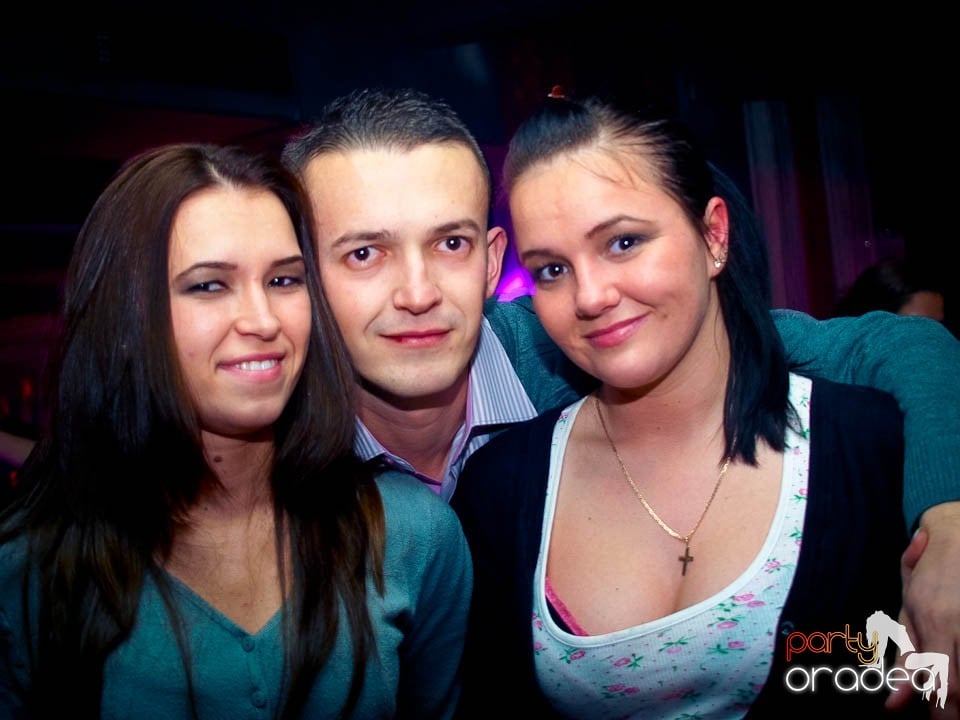Petrecere în Club Life, 