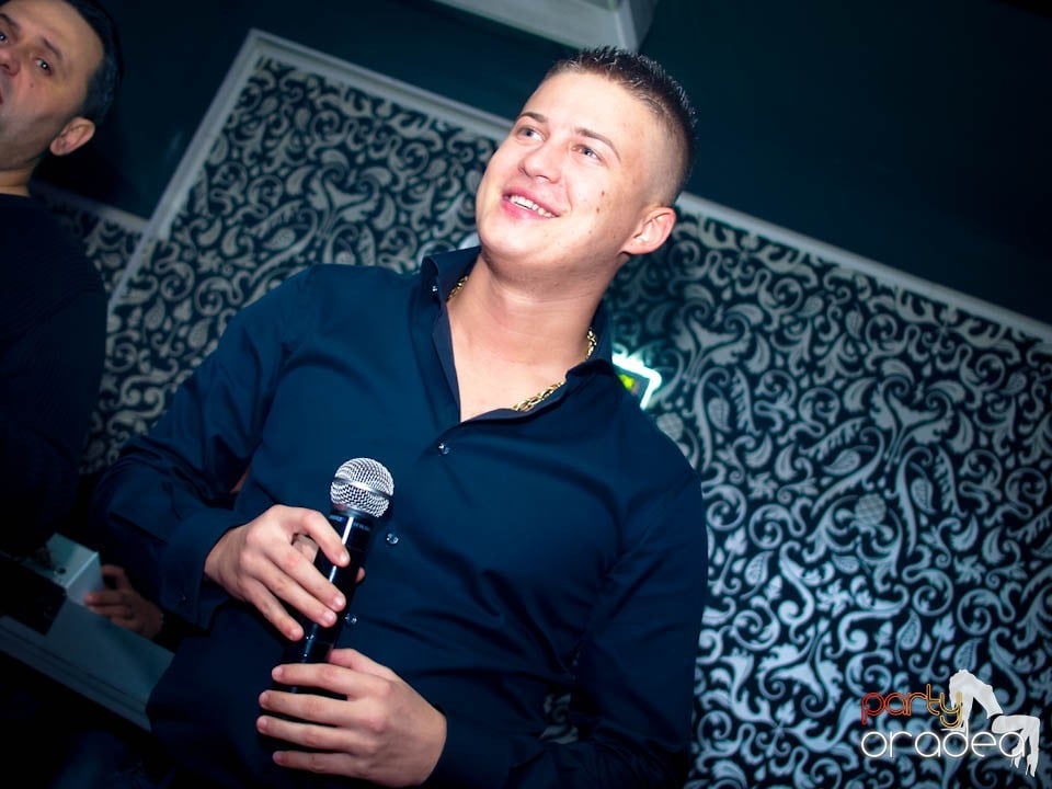 Petrecere în Club Life, 