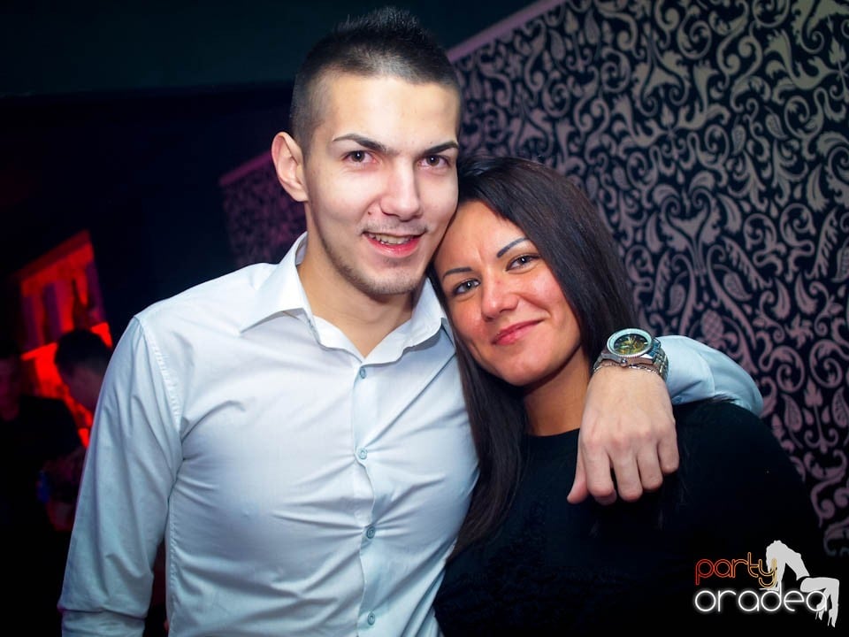 Petrecere în Club Life, 