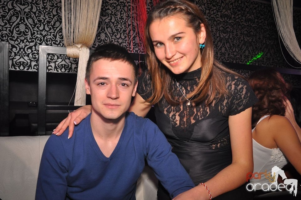 Petrecere în Club Life, 