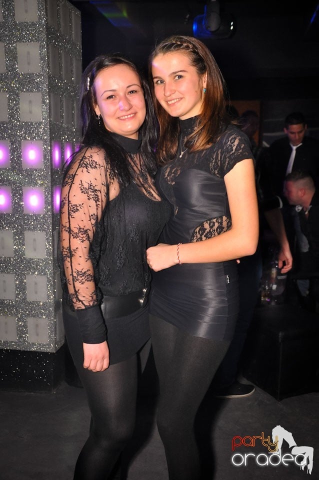 Petrecere în Club Life, 