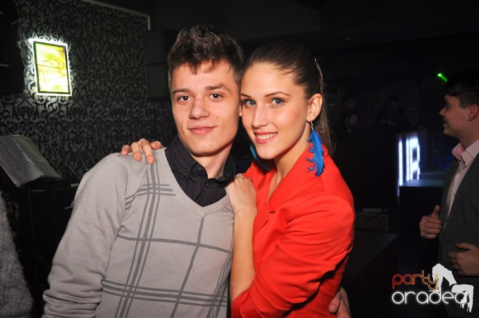 Petrecere în Club Life, 