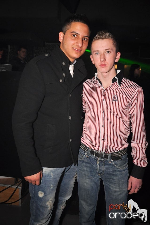 Petrecere în Club Life, 