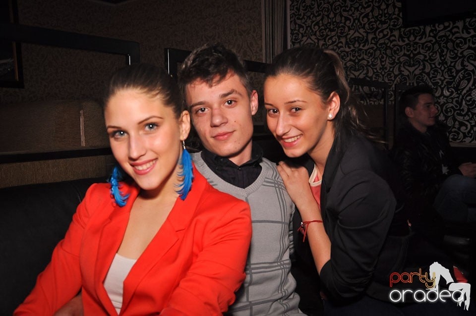 Petrecere în Club Life, 