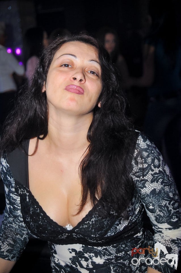 Petrecere în Club Life, 