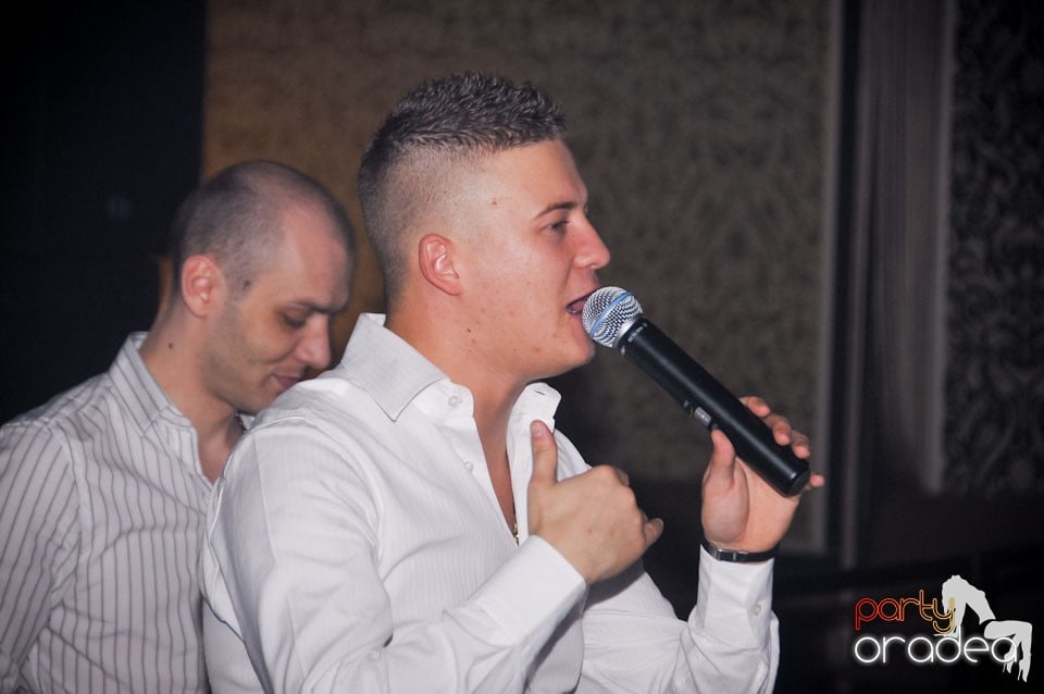 Petrecere în Club Life, 