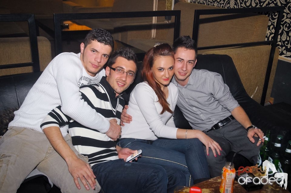 Petrecere în Club Life, 
