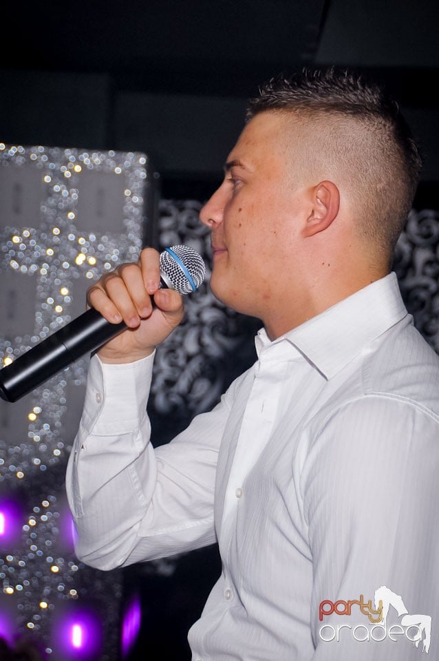 Petrecere în Club Life, 