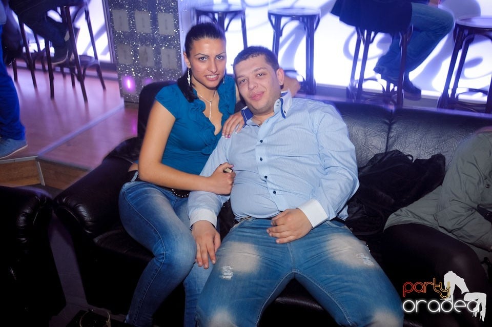 Petrecere în Club Life, 
